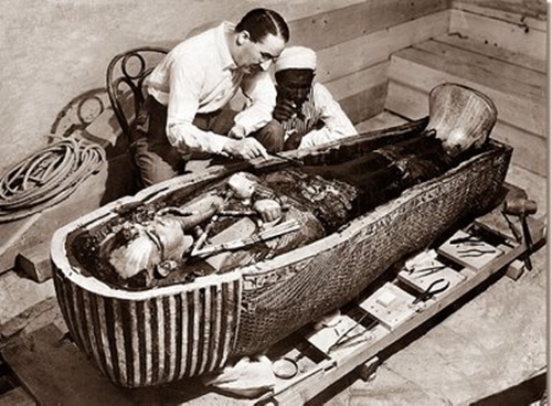 Có hay không lời nguyền trong lăng mộ của Vua Tutankhamen?