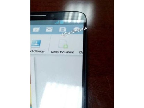  Galaxy Note III lộ viền màn hình siêu mỏng cùng thiết kế giống Galaxy S4.