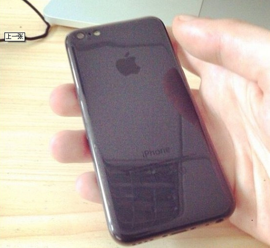 iPhone 5C bản màu đen lần đầu lộ diện rõ nét