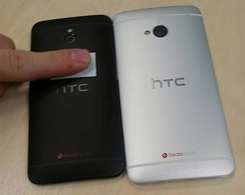  Kích thước của HTC One mini nhỏ hơn so với HTC One.
