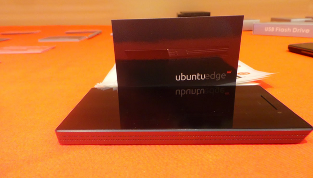 Cận cảnh r&otilde; n&eacute;t Ubuntu Edge, chiếc điện thoại sẽ l&agrave;m thay đổi l&agrave;ng di động