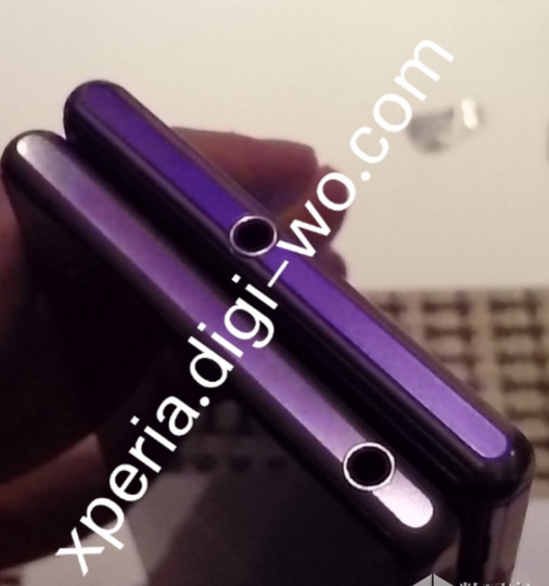 Picture shows larger Sony Xperia Z1s compared to Sony Xperia Z1