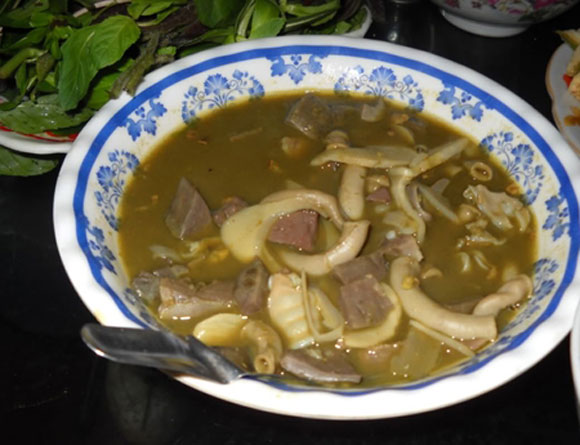 Rùng mình những món ăn kỳ quái ở Việt Nam