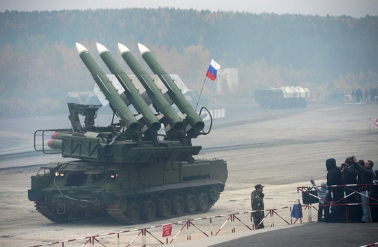 Toàn cảnh triển lãm vũ khí RAE 2013 tại Nga