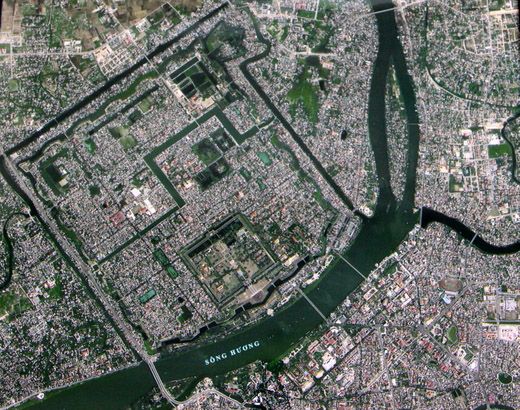  Ảnh Thành phố Huế do vệ tinh VNREDSat-1 chụp ngày 13/5 (chụp lại từ màn hình).