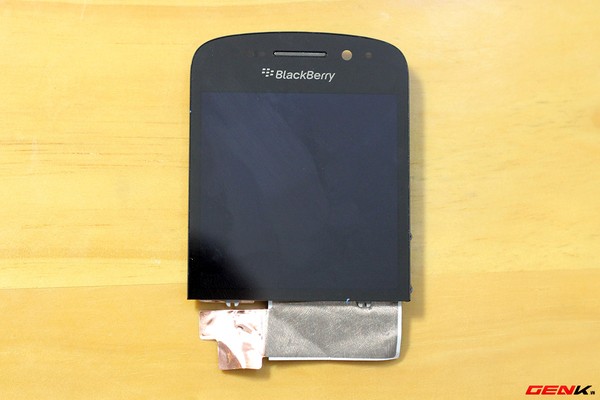 Bên trong BlackBerry Q10: chặt chẽ, dễ sửa 16