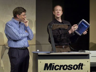  Jobs nói về mô hình kinh doanh mở của Microsoft: “Tất nhiên, mô hình kinh doanh này vẫn có thể hoạt động, thế nhưng, sẽ không mang lại bất cứ sản phẩm vĩ đại nào. Thực tế, nó chỉ có thể tạo ra những sản phẩm... dở tệ.”
