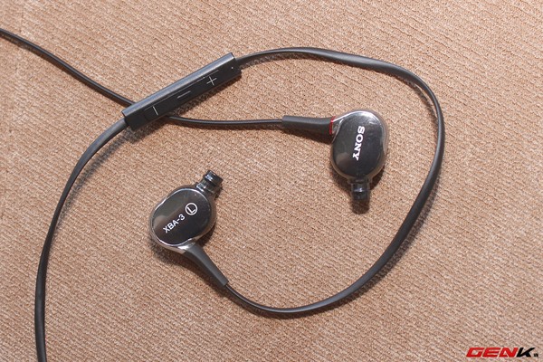 Mở hộp XBA-3iP, tai nghe sử dụng driver Balanced Armature của Sony 10