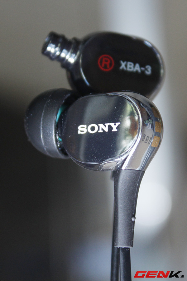 Mở hộp XBA-3iP, tai nghe sử dụng driver Balanced Armature của Sony 2