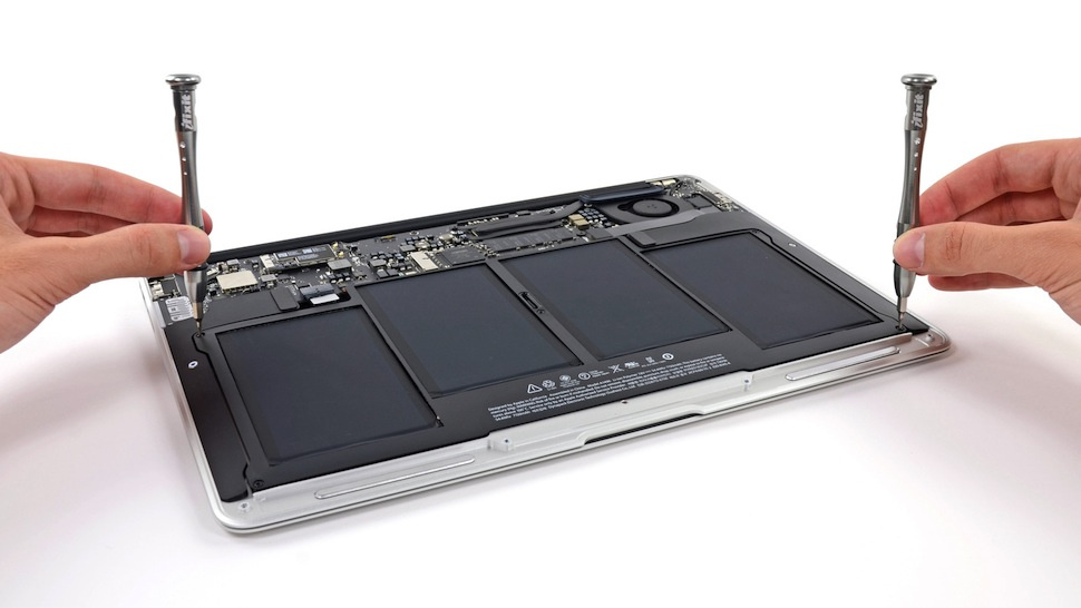 MacBook Air 2013 Teardown: So Much Battery