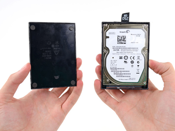 Xbox_360_E_ben_trong_7