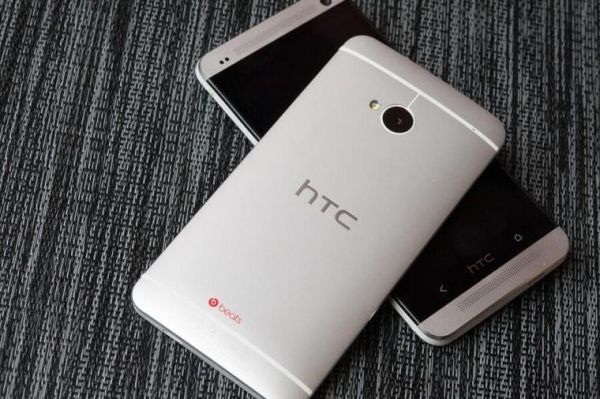  HTC One tuyệt vời nhưng vấp phải khá nhiều cạnh tranh