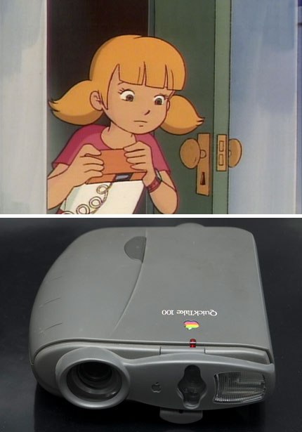  Chiếc máy ảnh cắm dây của Penny (trên) cùng chiếc Apple QuickTake 100 (dưới).