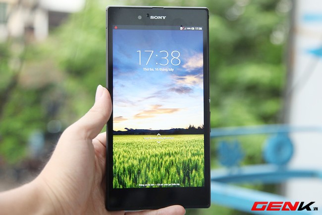 Cận cảnh Sony Xperia Z Ultra tại Việt Nam