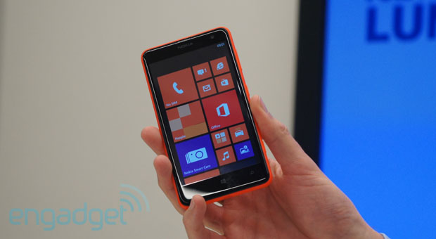 Lumia 625 màn hình khủng chính thức ra mắt, giá hơn 6 triệu đồng