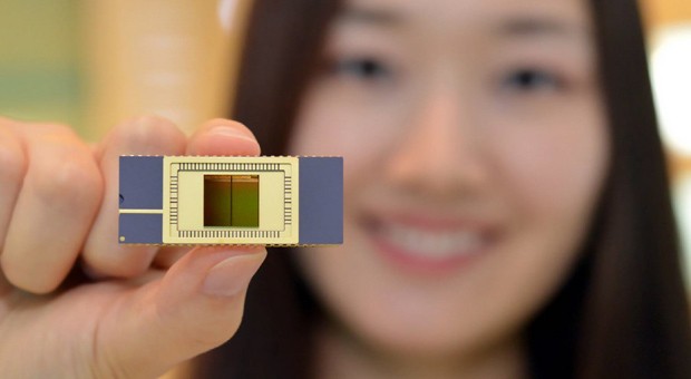 Samsung ships first 3D vertical NAND flash memory