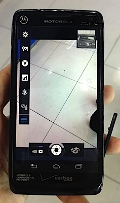 Alleged Motorola Droid 5 pics suggest the QWERTY slider still lives