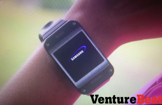 Đồng hồ Galaxy Gear lộ diện với camera và chức năng theo dõi sức khỏe