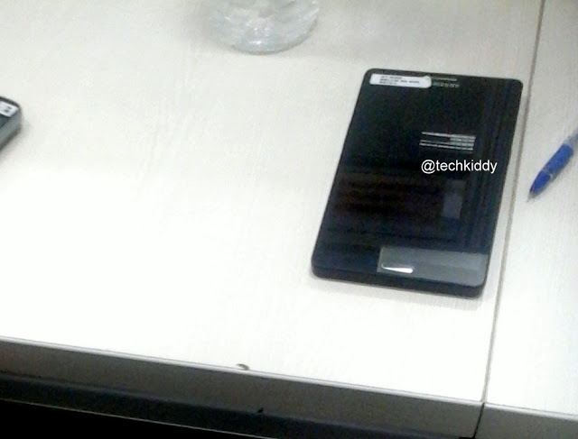 Lộ diện phablet Galaxy Note 3 giống Galaxy S2 và viền màn hình cực mỏng