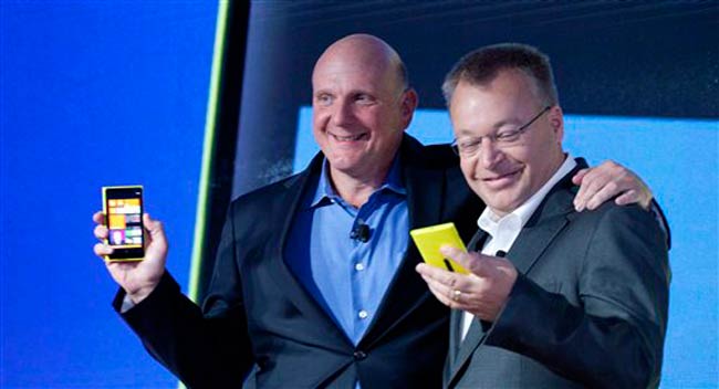 Microsoft mua lại mảng thiết bị và dịch vụ của Nokia, đồng nhất Windows Phone 8 và phần cứng