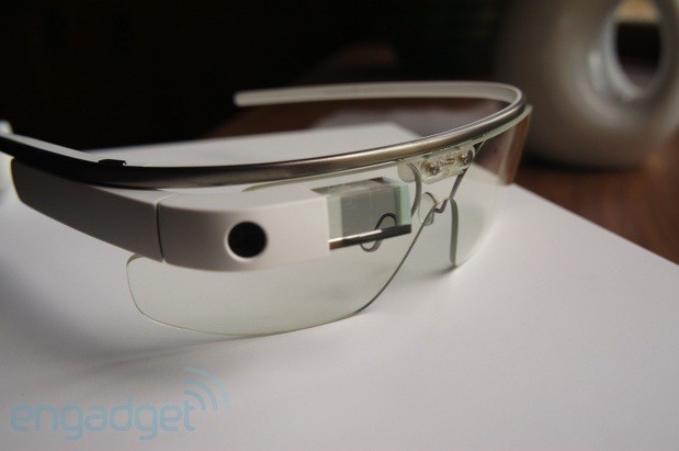 Kính thông minh Google Glass sẽ sớm có chợ ứng dụng riêng