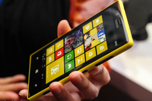  Điện thoại Nokia Lumia 720