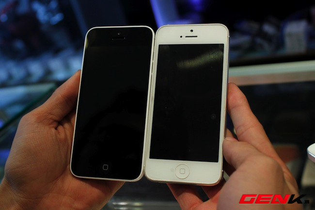 Thiết kế iPhone 5c hơi nhô lên một chút ở rìa thay vì "phẳng như iPhone 5.