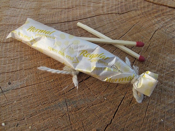 Bí kíp sinh tồn chỉ bằng... băng vệ sinh tampon