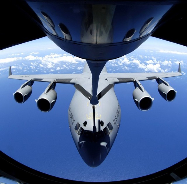 Boeing KC-135 - "Mother of siêu chiến đấu cơ"