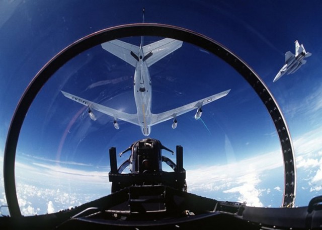 Boeing KC-135 - "Mother of siêu chiến đấu cơ"