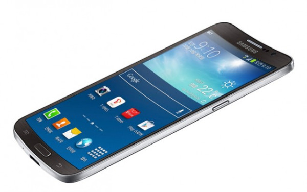  Với Samsung Galaxy Round, Samsung đã vượt mặt LG trên chặng đua tung ra chiếc điện thoại màn hình dẻo đầu tiên.