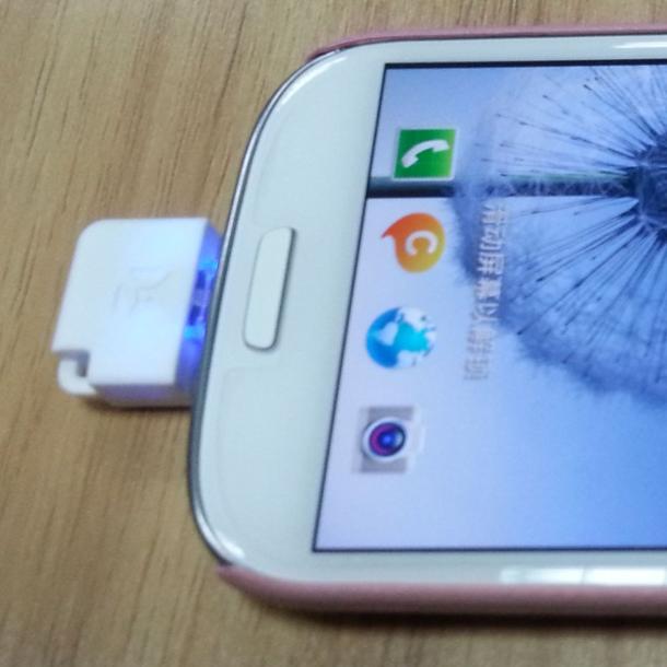 Plug the little Meenova dongle into a compatible Android device and you've got microSD access.
