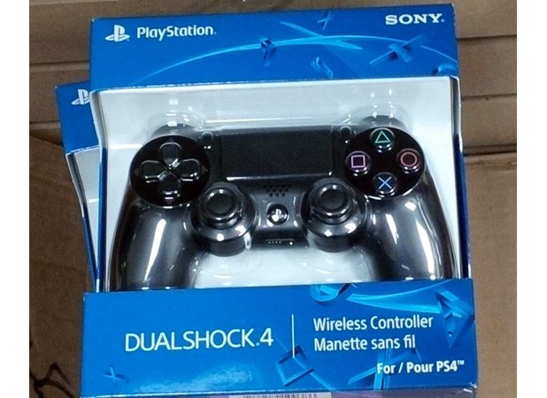 PS4 controller escapes into the Canadian wild, partly supports the PS3 video