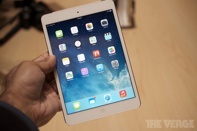 Cận cảnh iPad mini 2: Nâng cấp mạnh mẽ về phần cứng