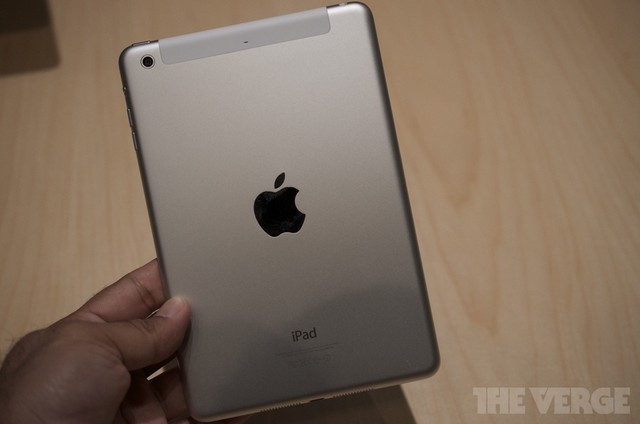 Cận cảnh iPad mini 2: Nâng cấp mạnh mẽ về phần cứng