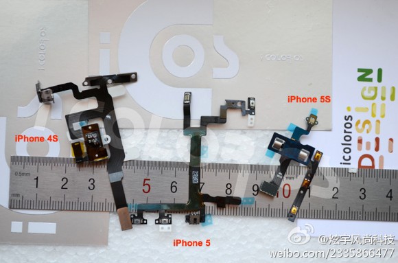  Có thể thấy rõ linh kiện bên trong iPhone 5S có kích thước nhỏ hơn khá nhiều so với iPhone 5 và iPhone 4S.