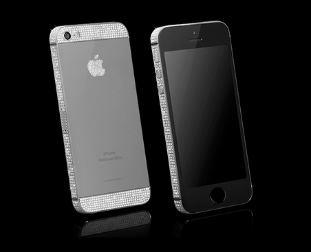  iPhone 5s bạch kim nạm kim cương ở viền và mặt sau.