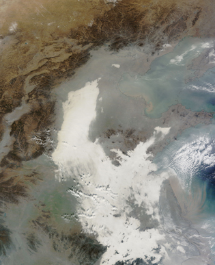 Bức ảnh mà vệ tinh Nasa chụp được ở bở biển phía đông Trung Quốc, nơi có thành phố Thượng Hải 