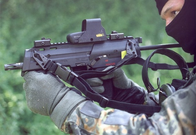 MP7 được phát triển để thay thế MP5