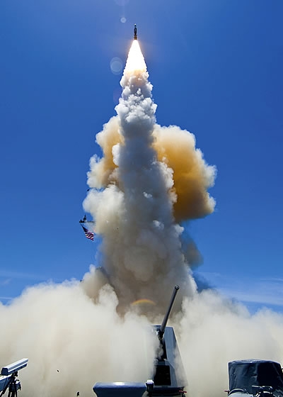 Phóng thử tên lửa SM-6