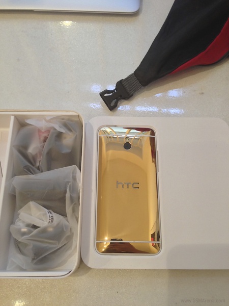 Lộ diện ảnh thực thế HTC One mini dát vàng siêu xa xỉ