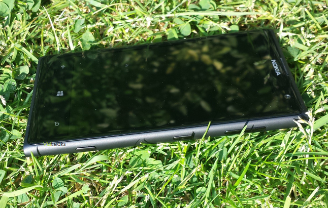 Ảnh thực tế Lumia EOS tiếp tục xuất hiện rõ nét