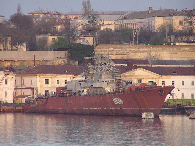 Tàu Bezzavetnyy được chuyển giao cho Ukraina sau khi Liên Xô tan rã và dừng hoạt động vào năm 2002