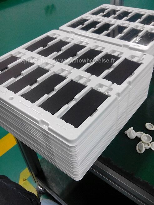 Hình ảnh thực tế dây chuyền sản xuất pin của iPhone 5S