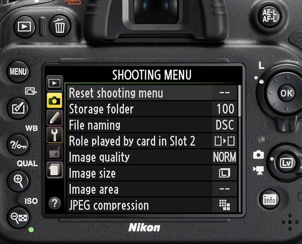 Nikon D6100: máy ảnh full-frame phổ thông, nâng cấp nhỏ đáng giá