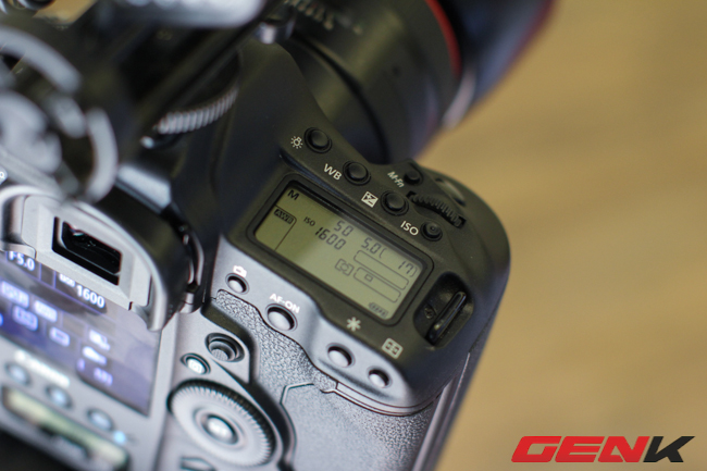 Tương tự trên hầu hết máy ảnh Canon.
