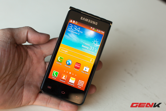Trên tay Samsung Galaxy Golden: điện thoại Android nắp gập, 2 màn hình