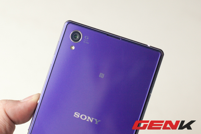 Trên tay Sony Xperia Z1 phiên bản màu tím: đẹp, hoàn thiện tốt và cá tính