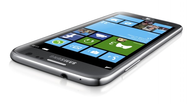 Samsung ATIV Core: smartphone tầm trung chạy Windows Phone 8.1