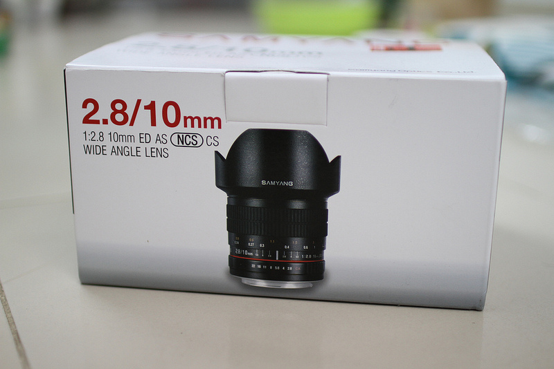 Đập hộp lens Samyang 10mm f2.8 ED AS NCS CS